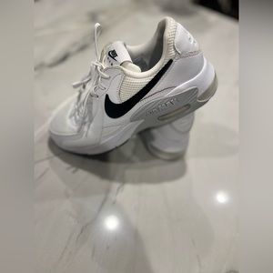 Nike Air Max Excee, woman’s size 8.5, white.